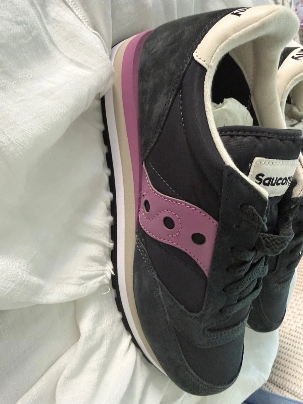 Saucony Women’s Black & Pink Retro Runner Sneakers